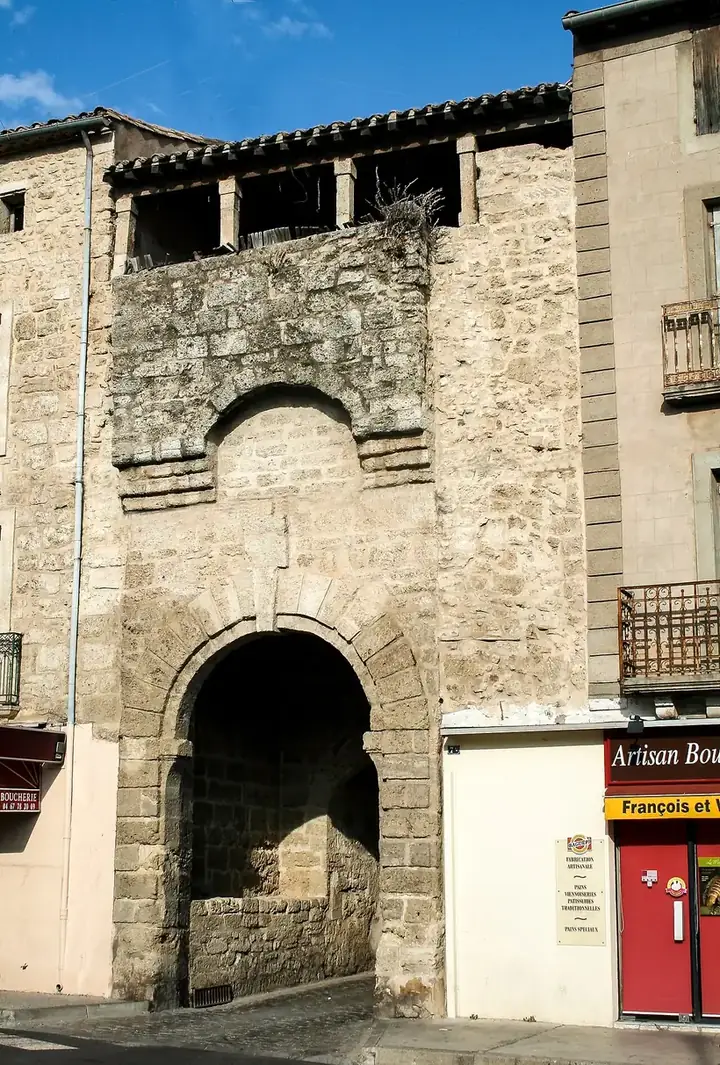 Porte Notre-Dame à Poussan