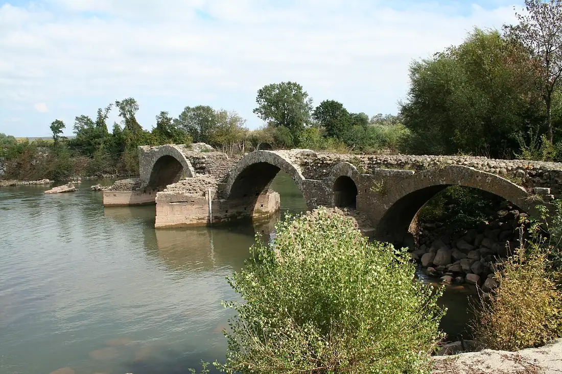Pont romain de Saint-Thibéry à Saint-Thibéry